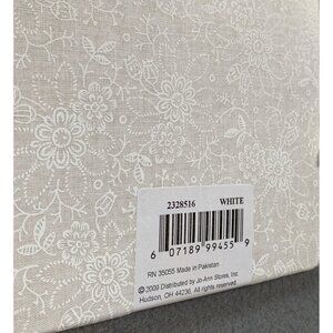 Fabric Quarters Cotton Cream Floral Print 18" x 21" Sewing Crafting